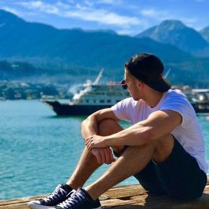 Meet your Posher, Zach